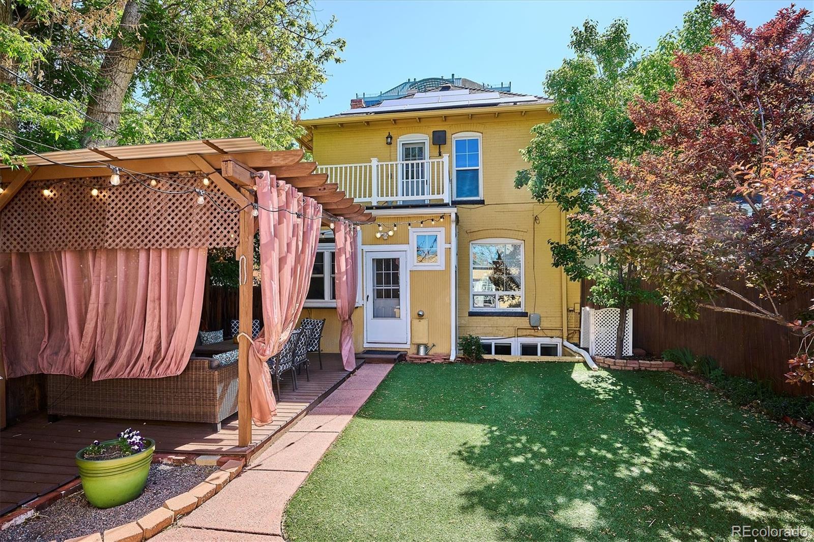 263 N Logan Street