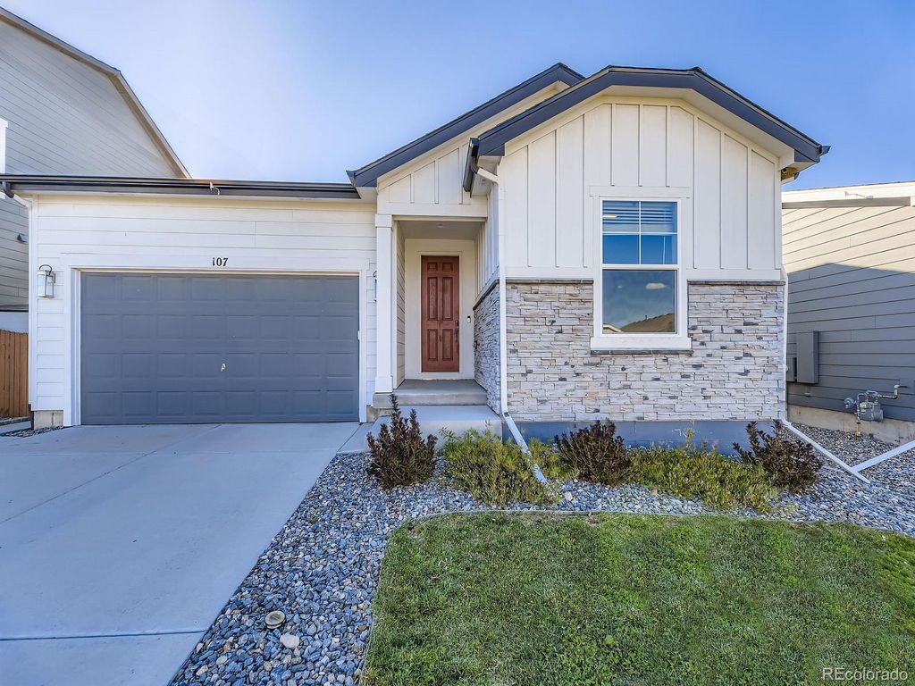 Photo of 107 S Edge Cliff Street, Castle Rock, CO 80104 (MLS # 1630899)