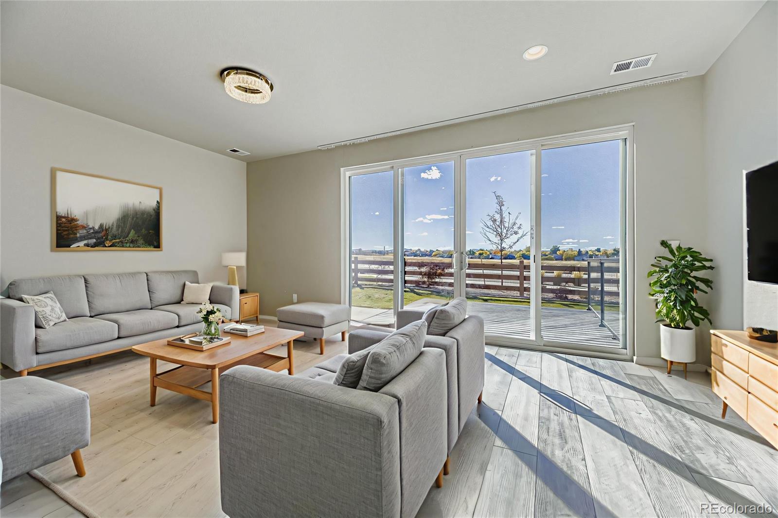 107 S Edge Cliff Street