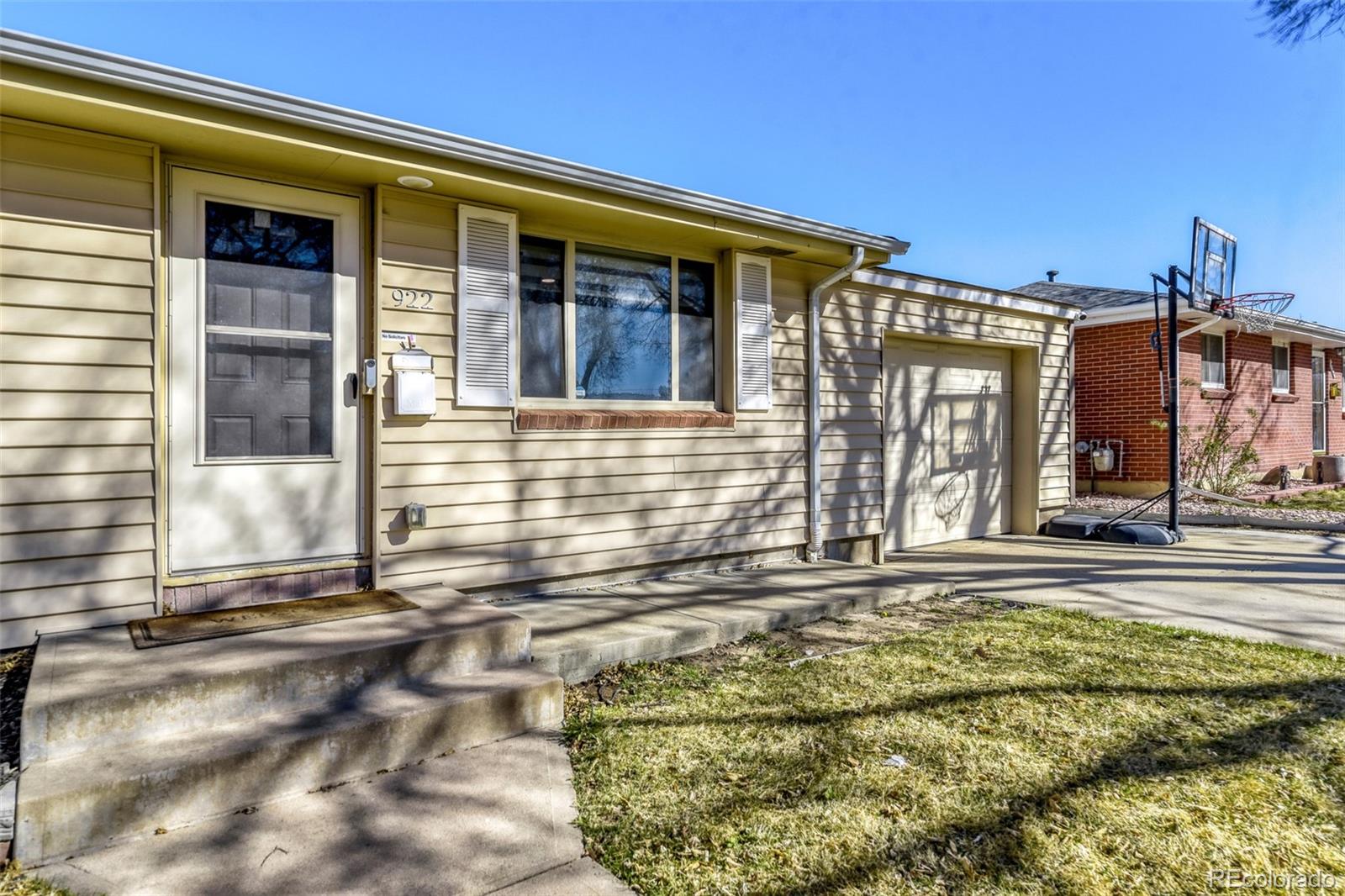 922 S Ironton Street