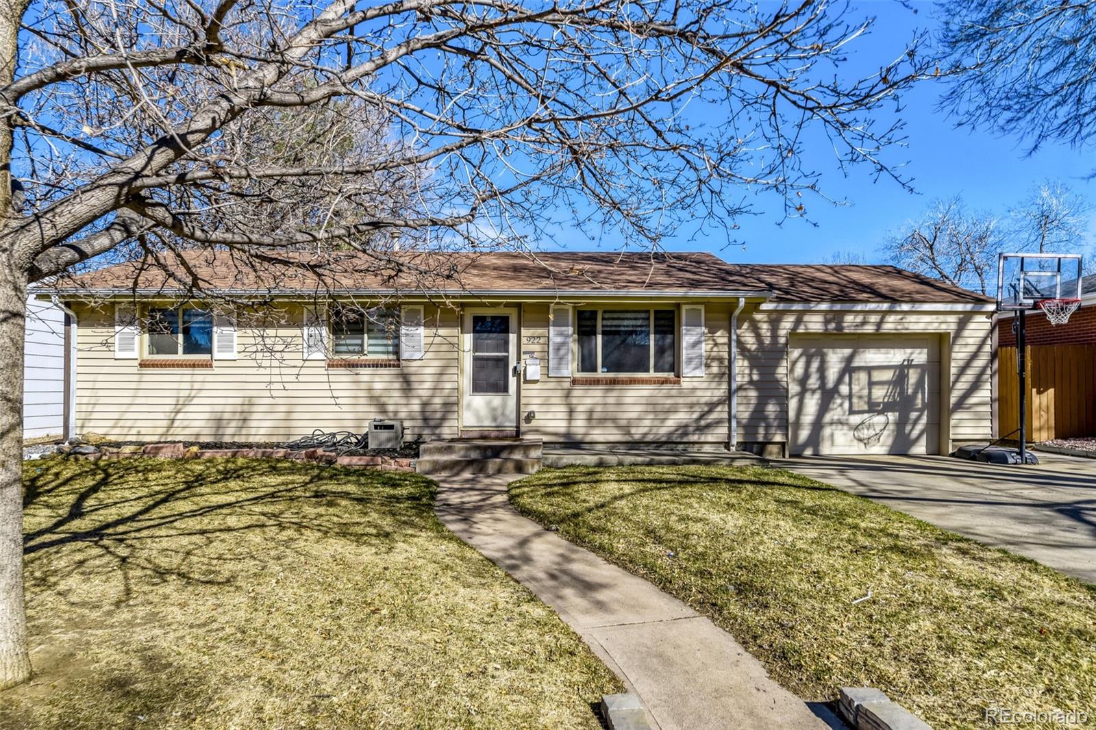 922 S Ironton Street