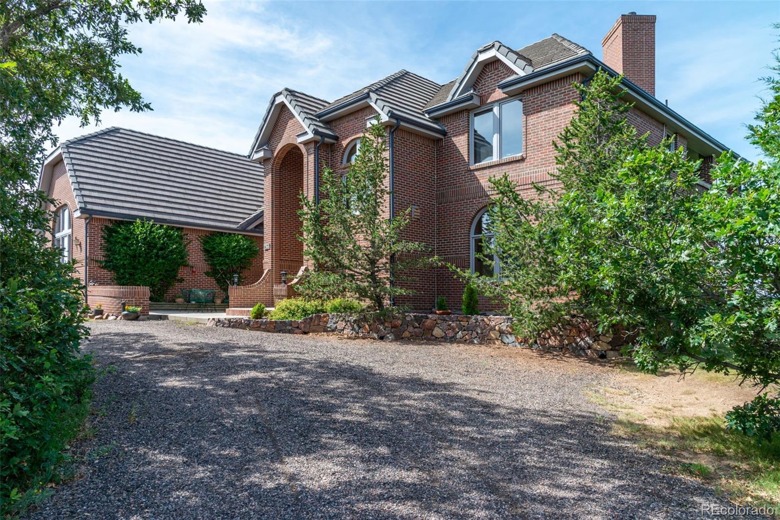 8437 Oak Court