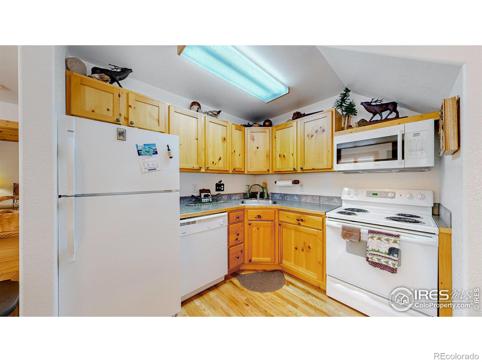 1516 Fish Hatchery Road Unit 17, Estes Park, CO, 80517 3 1516 Fish Hatchery Road Unit 17