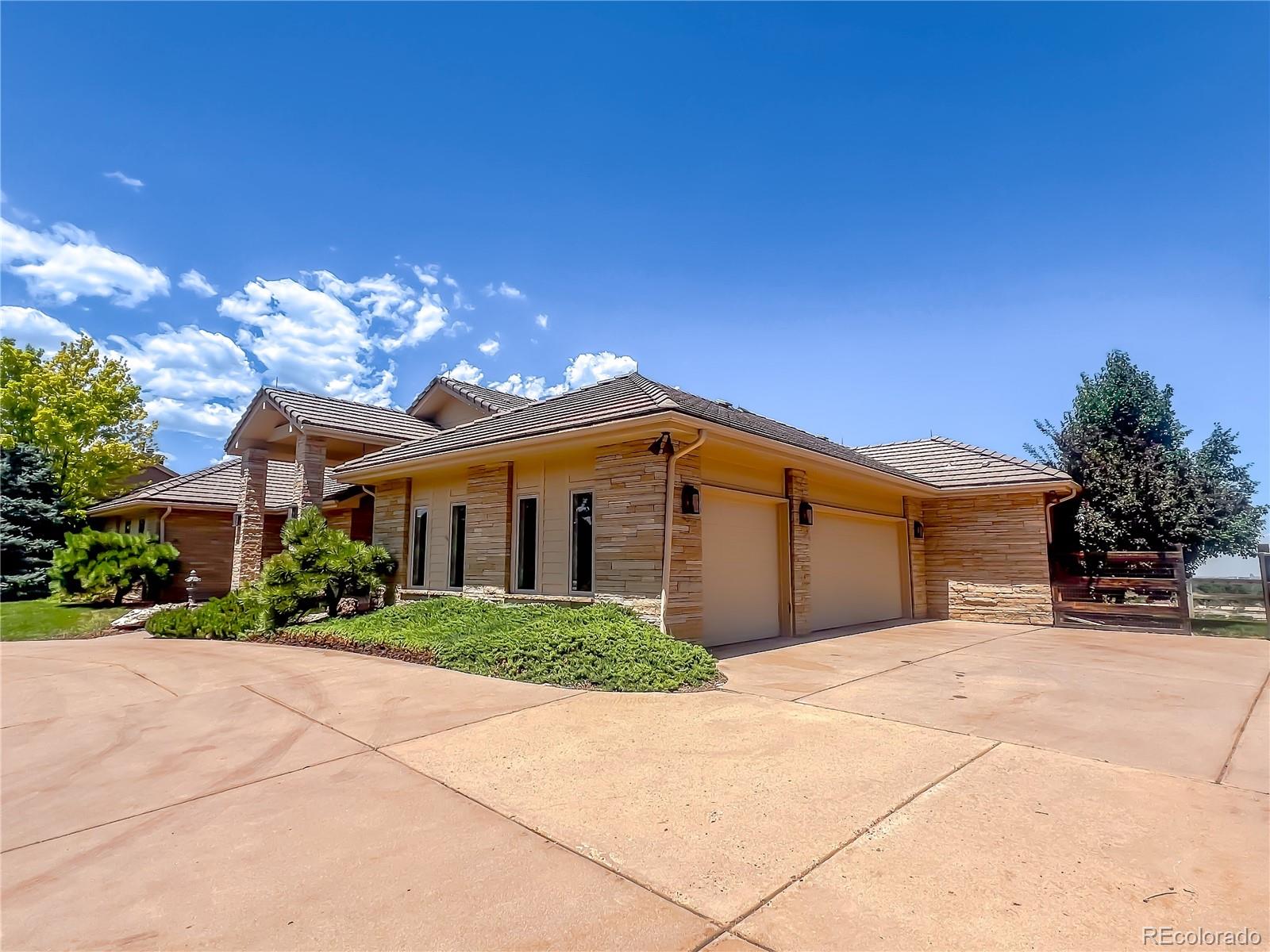37 Falcon Hills Drive