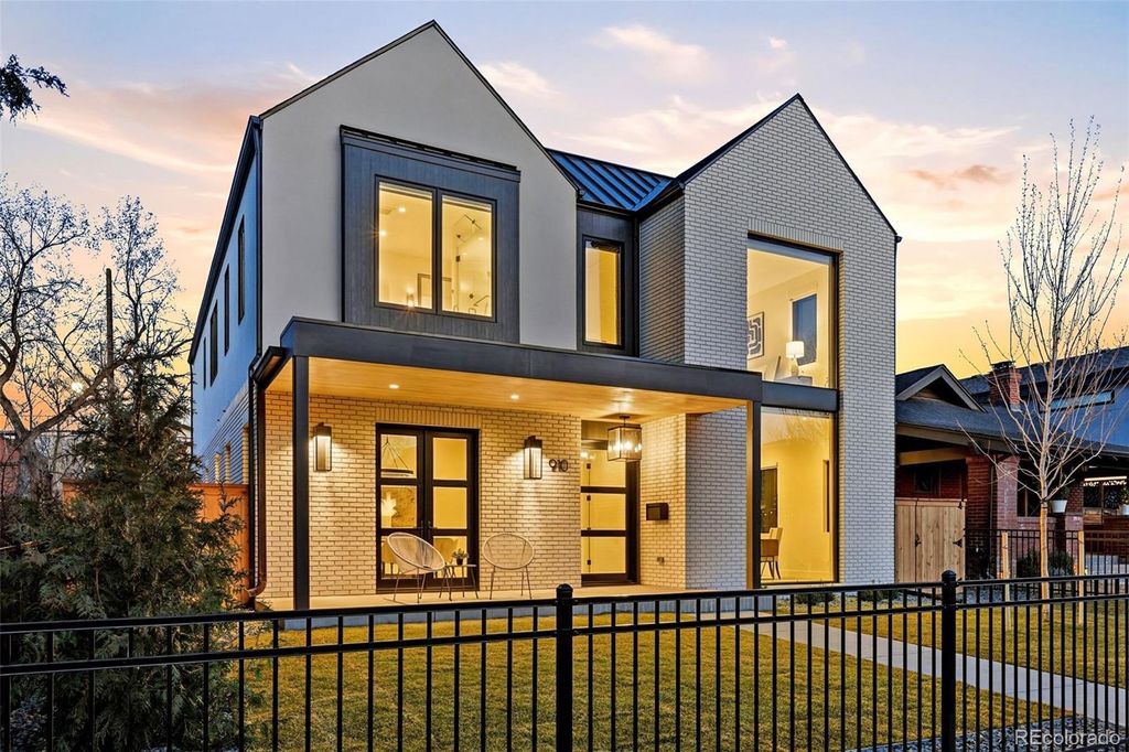 Photo of 910 S Gaylord Street, Denver, CO 80209 (MLS # 8305143)