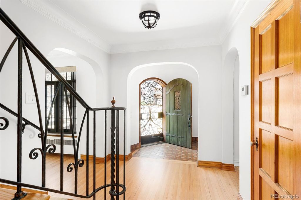 Photo of 370 Ivy Street, Denver, CO 80220 (MLS # 5415195)