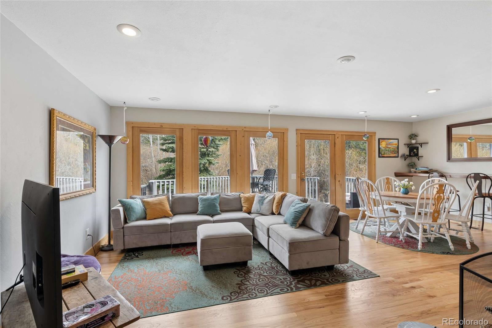 609 W 4th Street