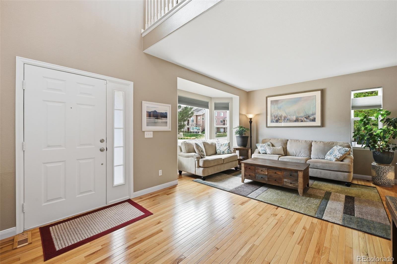 9837 W Vandeventor Drive