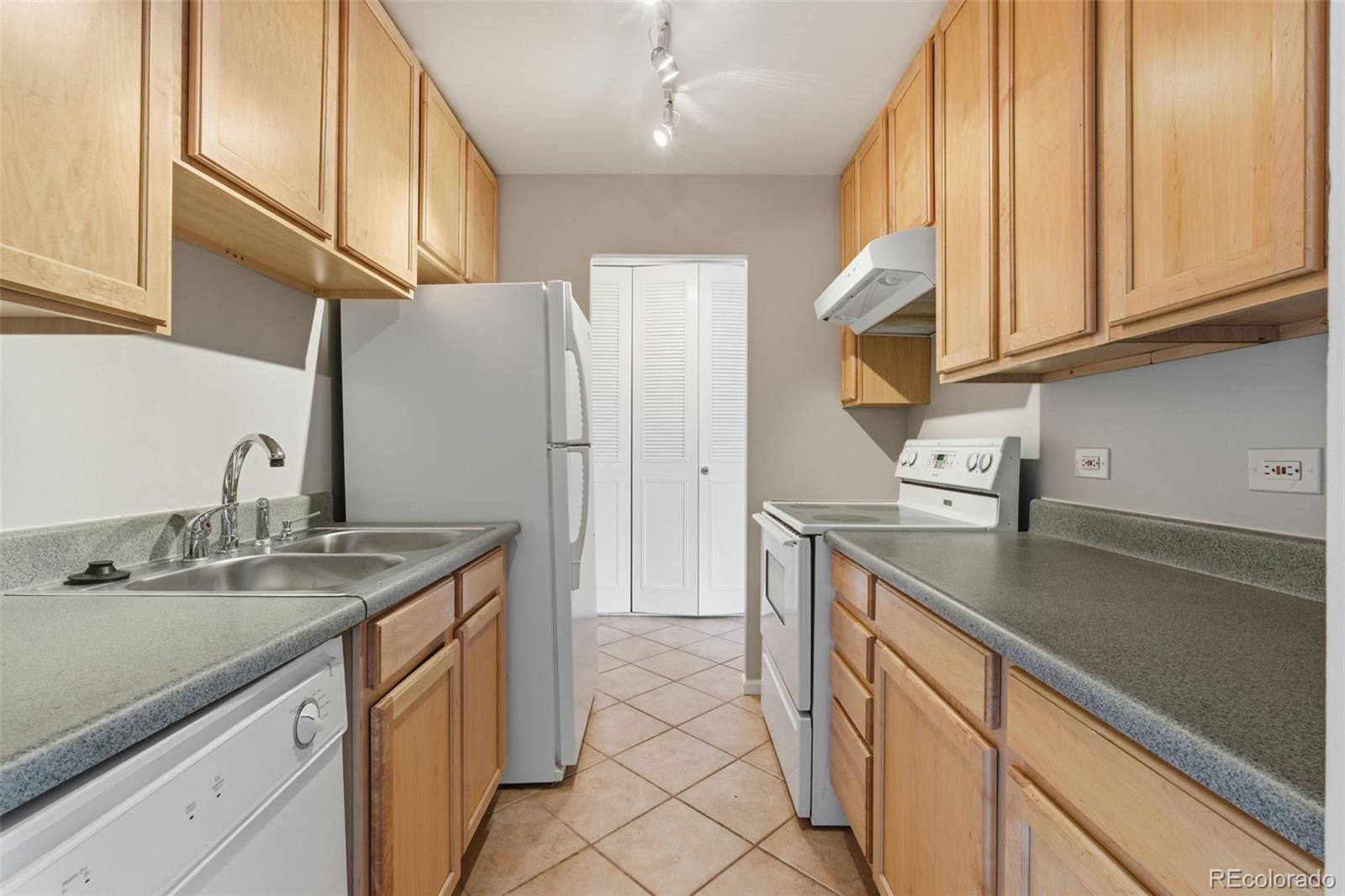 955 Eudora Street 1105