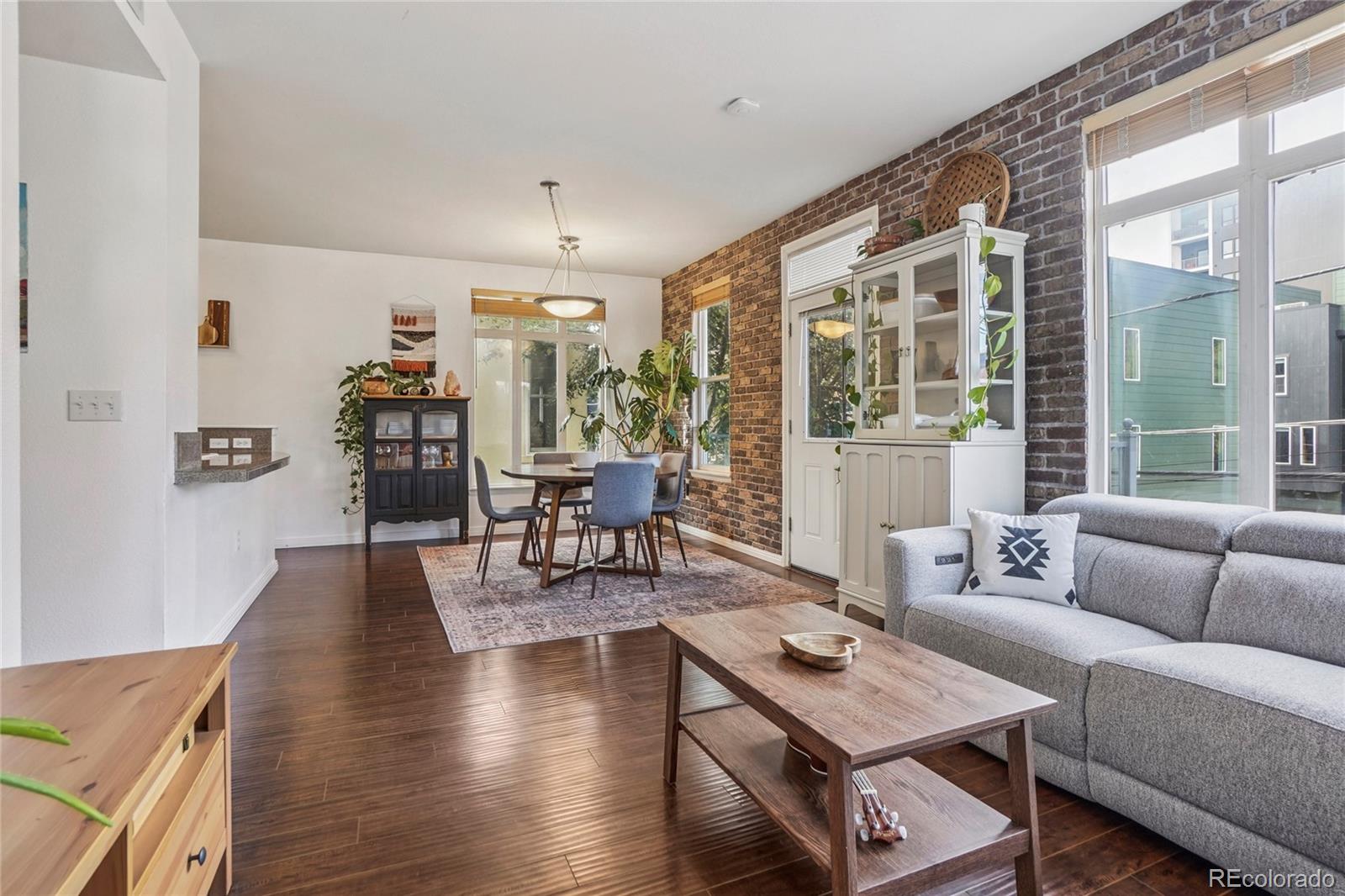 1655 N Humboldt Street 206