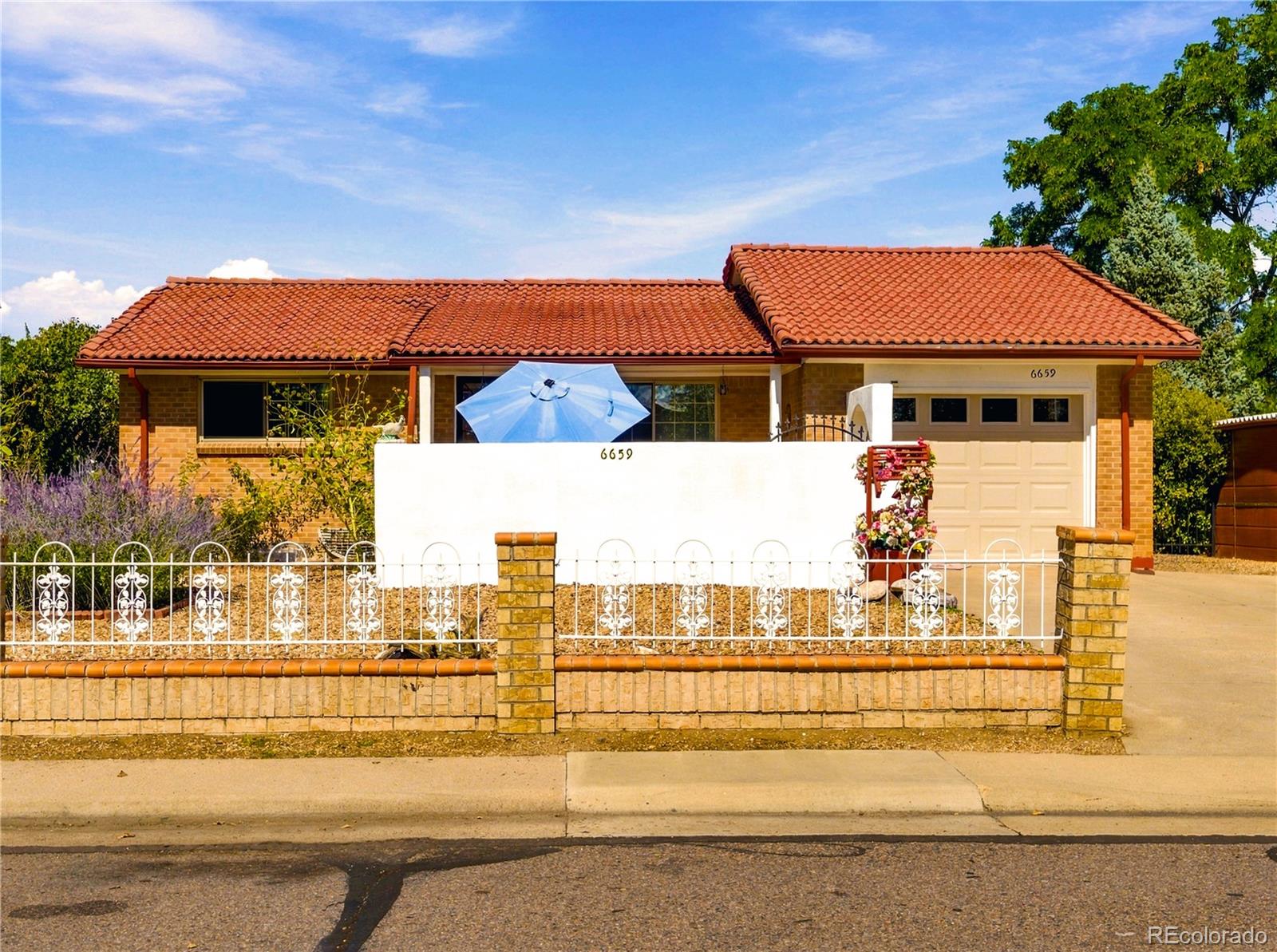 6659 W Louisiana Place