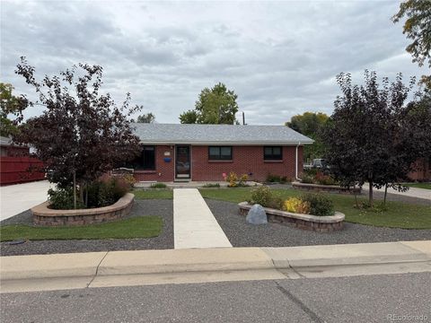 Photo of 3056 Ursula Street, Aurora, CO 80011 (MLS # 5210011)