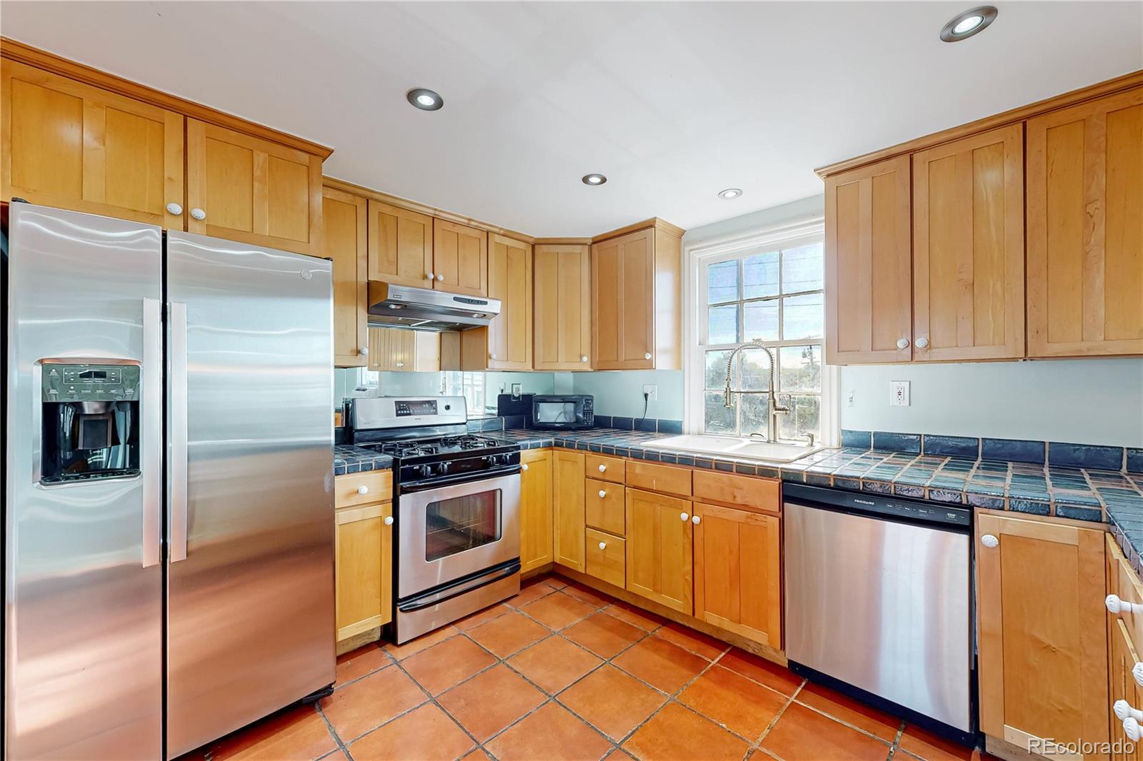 375 S Navajo Street 3