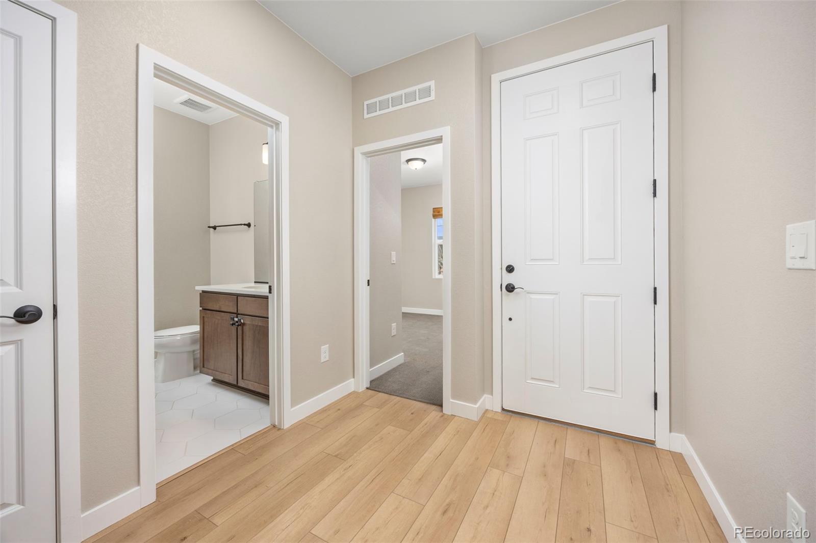 5426 Riverbend Avenue