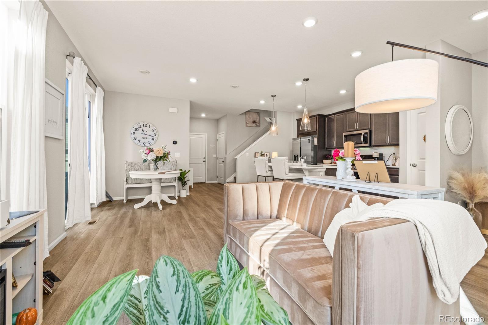 4346 S Netherland Street