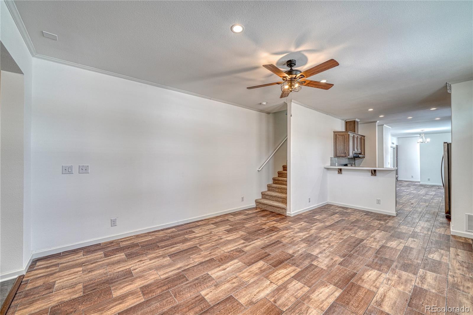 904 W 6th Street