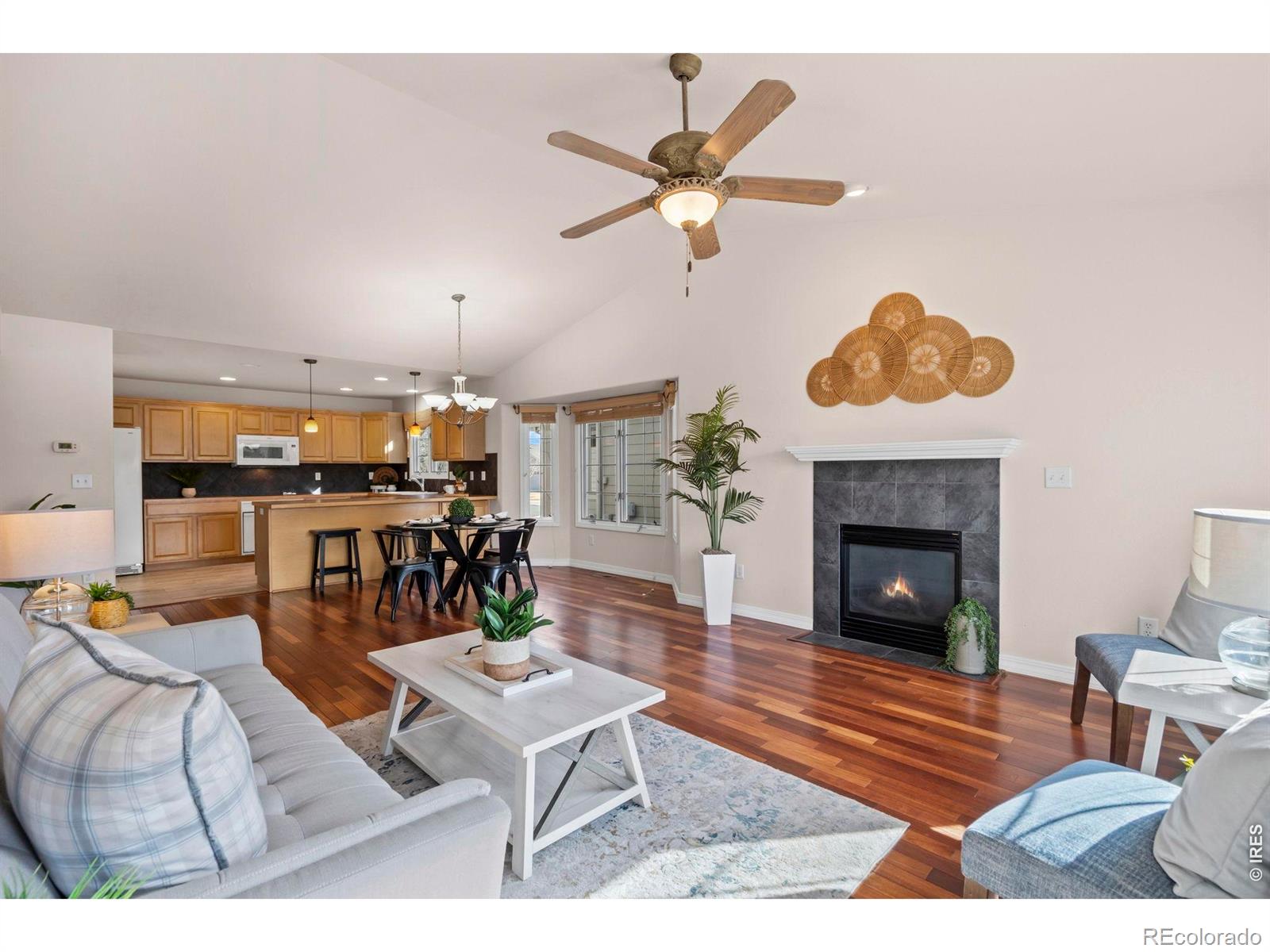 4735 Parachute Circle