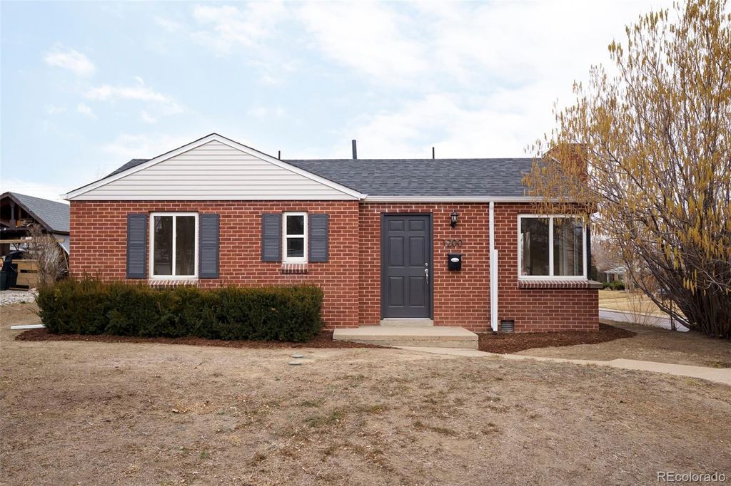 Photo of 1200 Quebec Street, Denver, CO 80220 (MLS # 5006242)