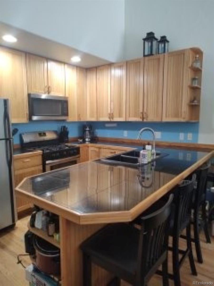 840 Cloud Cap Avenue