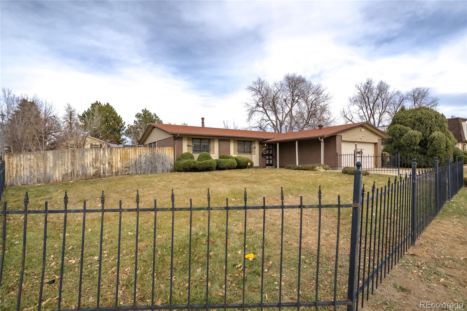 12305 E 54th Avenue Drive