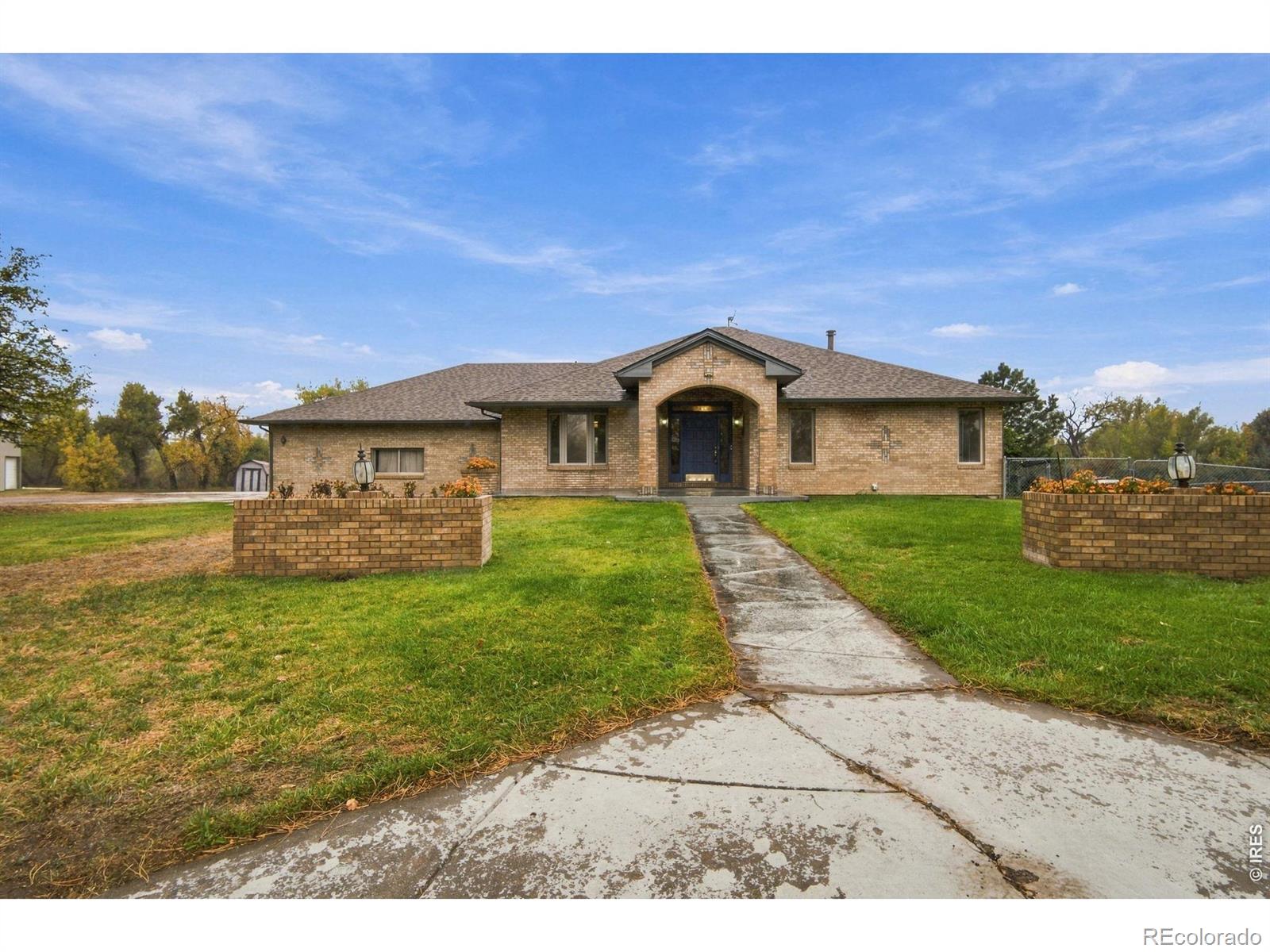 1609 White Water Court
