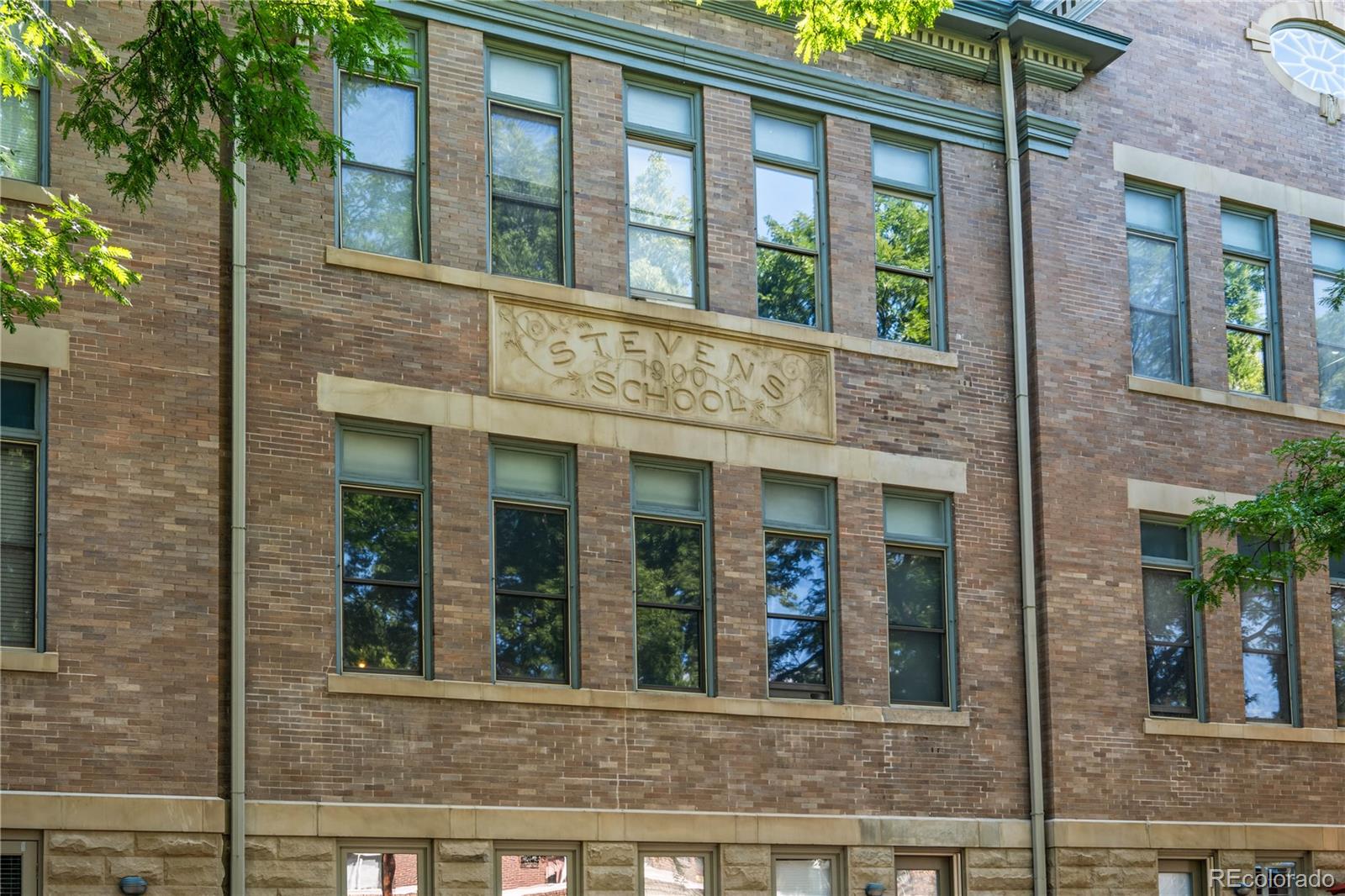 1140 Columbine Street 105