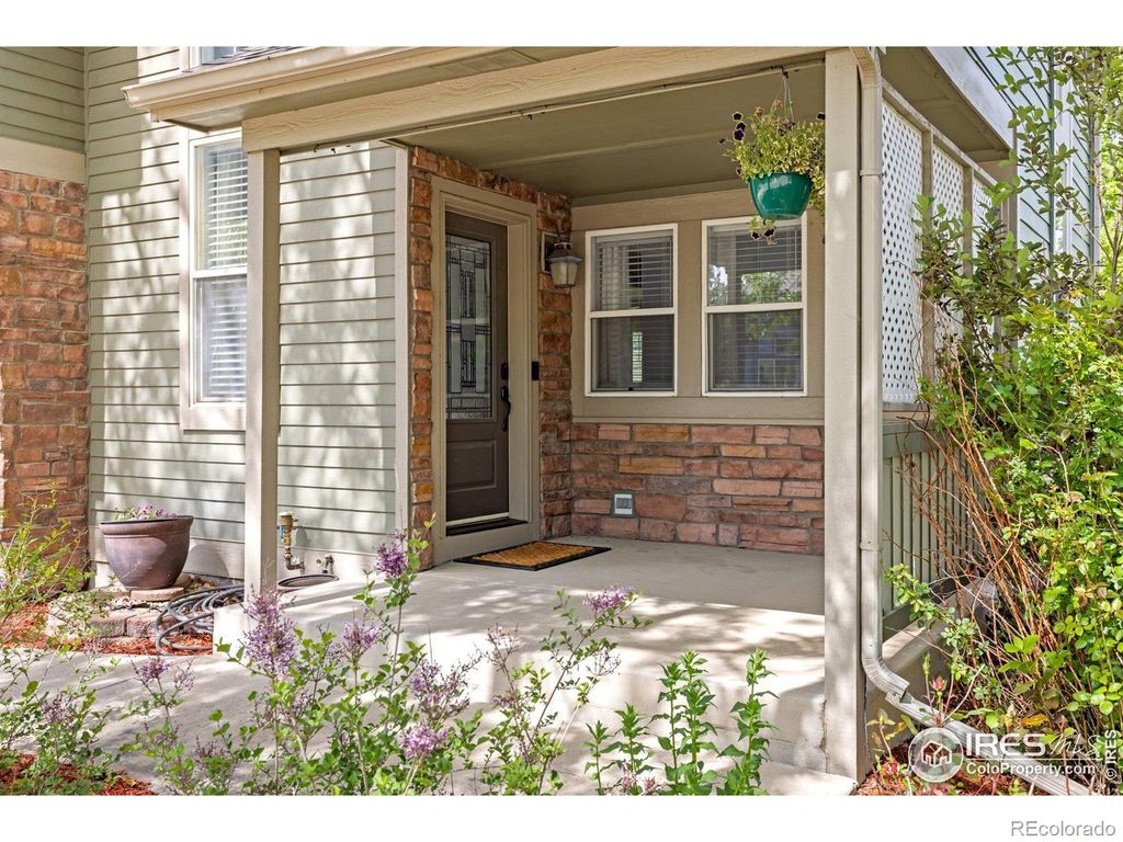 Photo of 1104 Chestnut Drive, Longmont, CO 80503 (MLS # IR1043693)