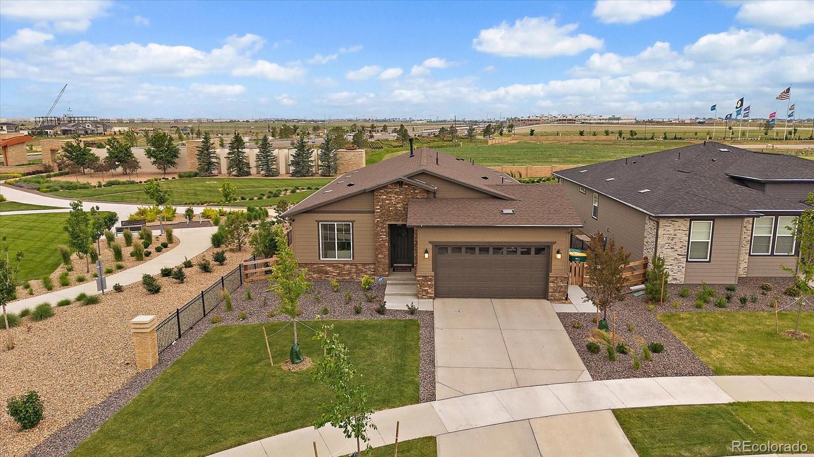 3809 N Buchanan Way