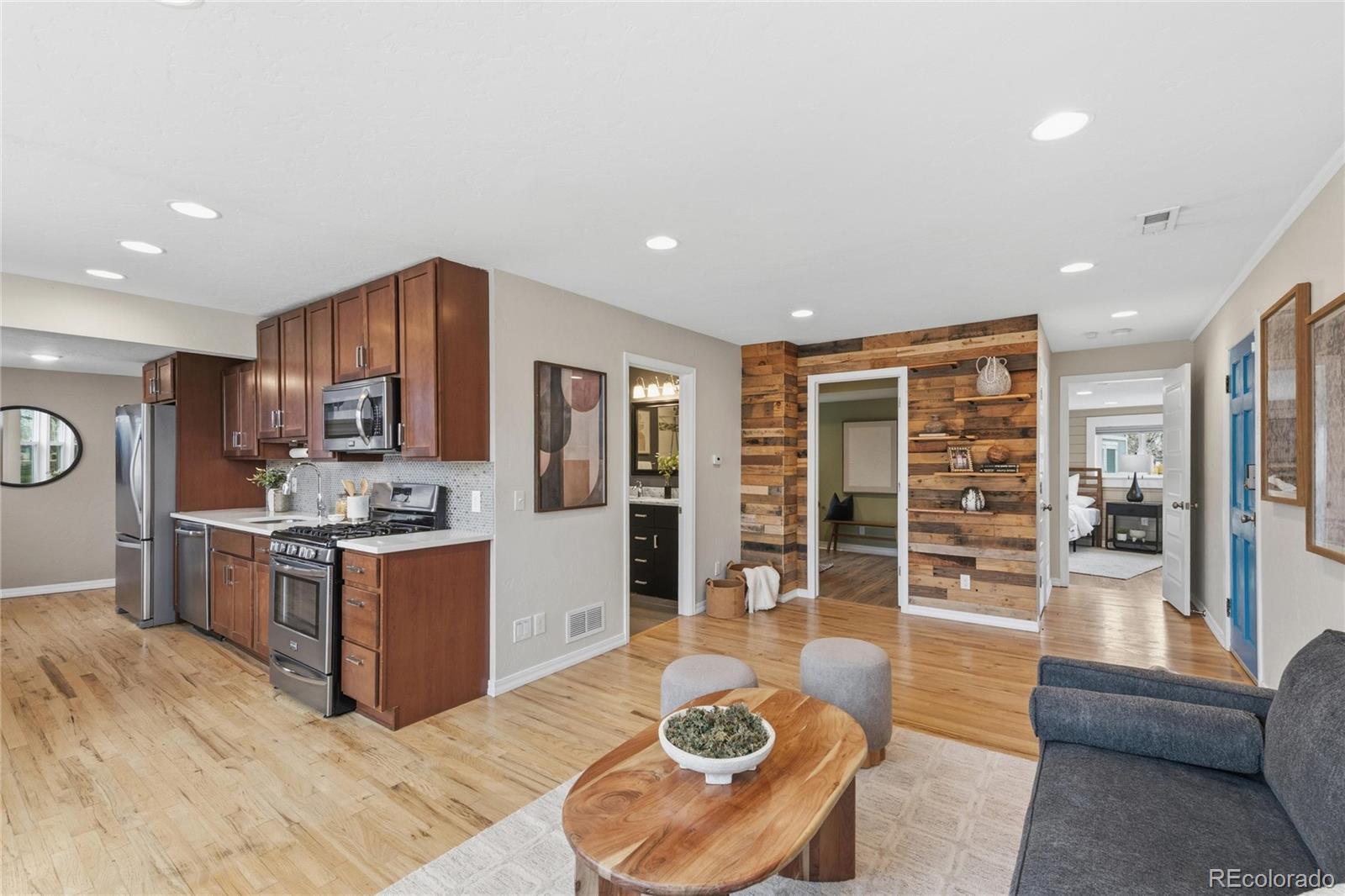 1290 S Raleigh Street