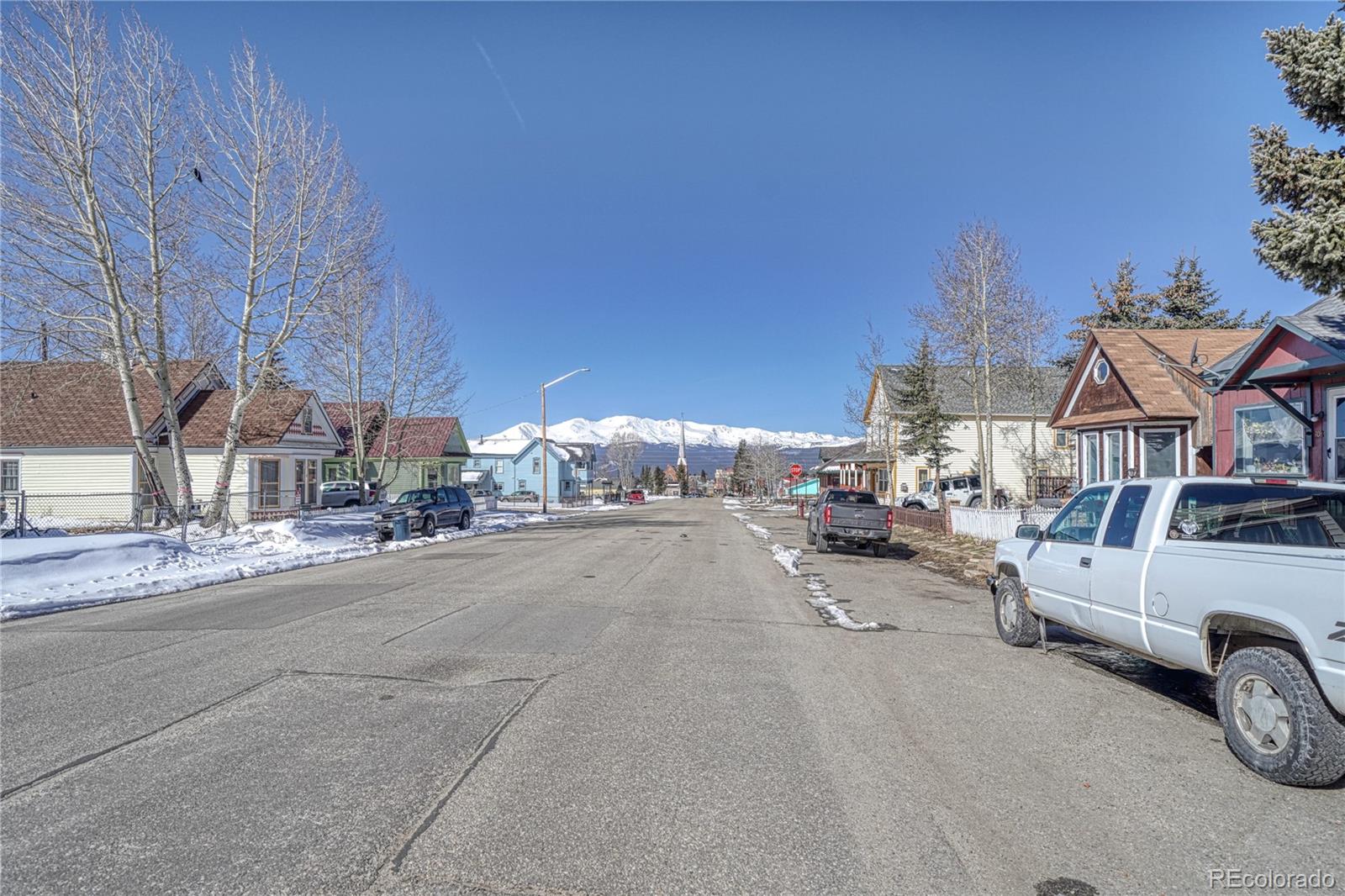 416 E 7th Street