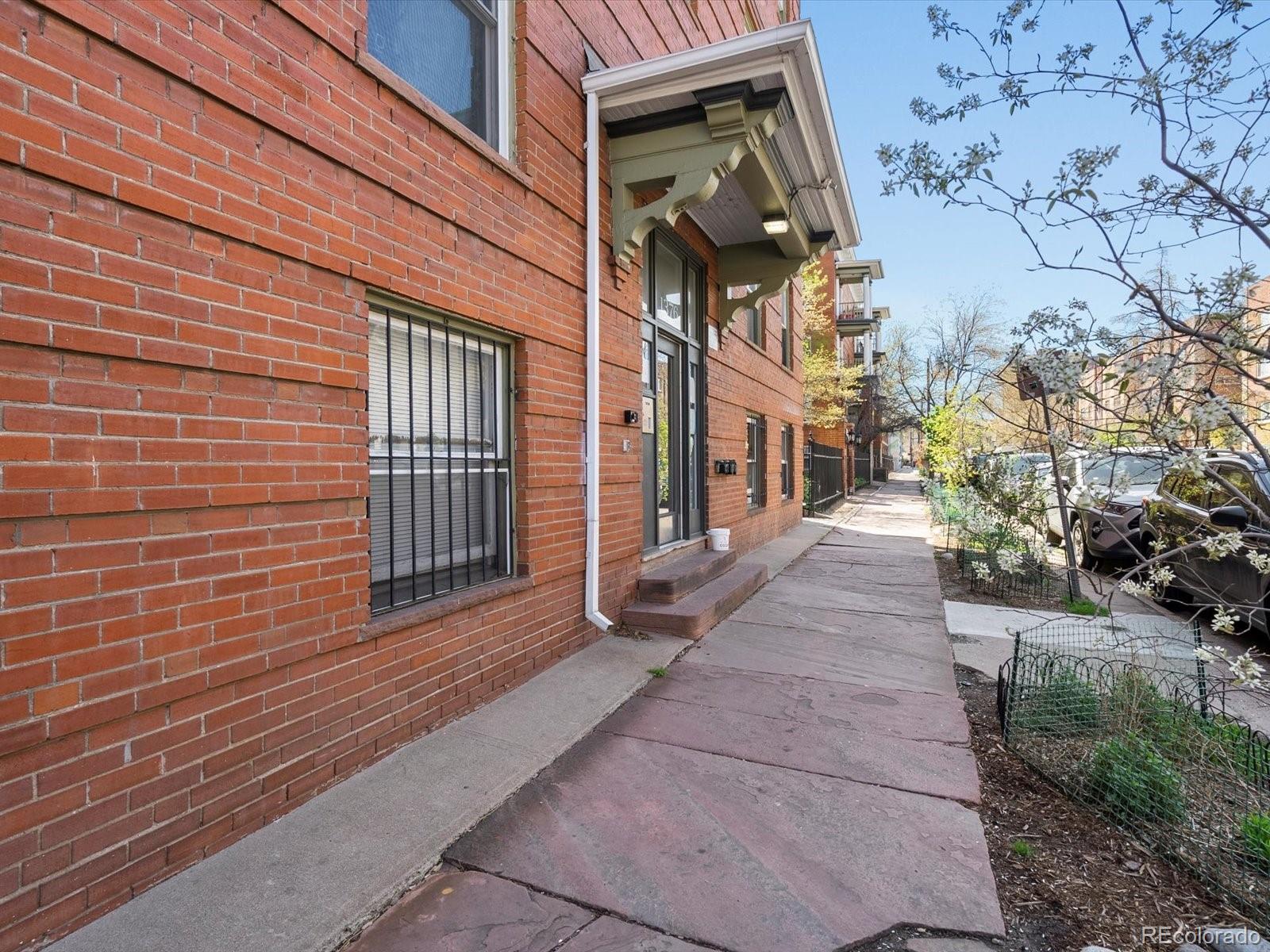 1376 N Pearl Street 201