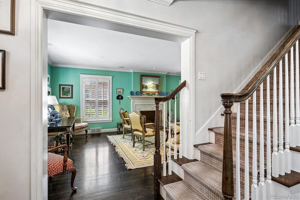 Photo of 401 Jasmine Street, Denver, CO 80220 (MLS # 2130074)
