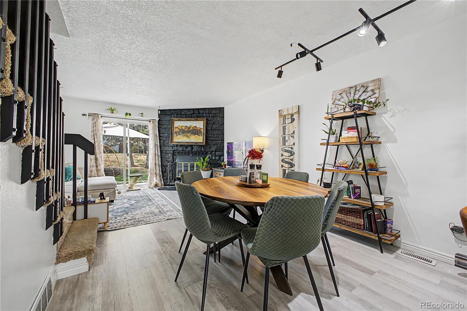 8952 W Dartmouth Place