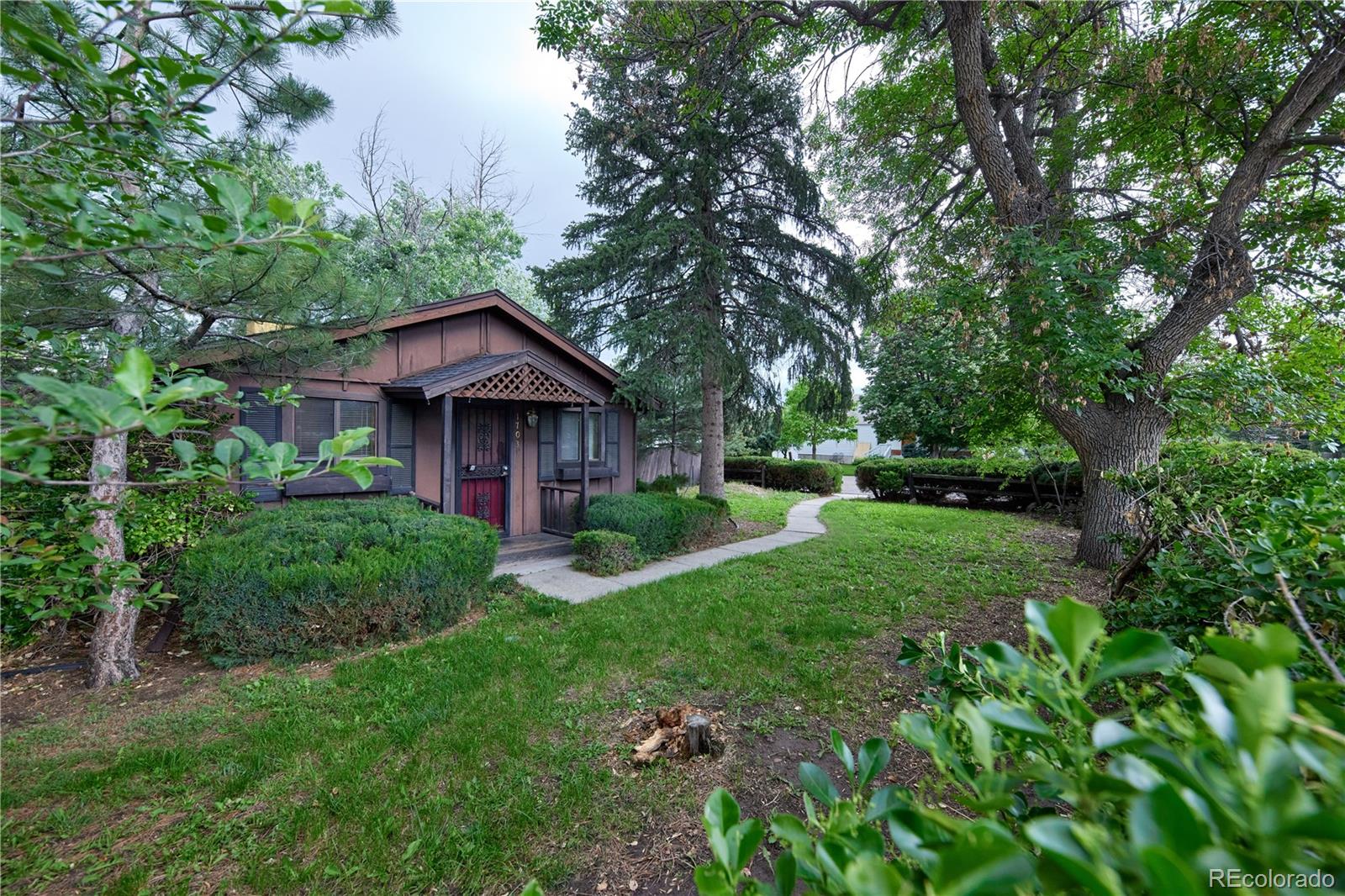1703 W Weaver Avenue