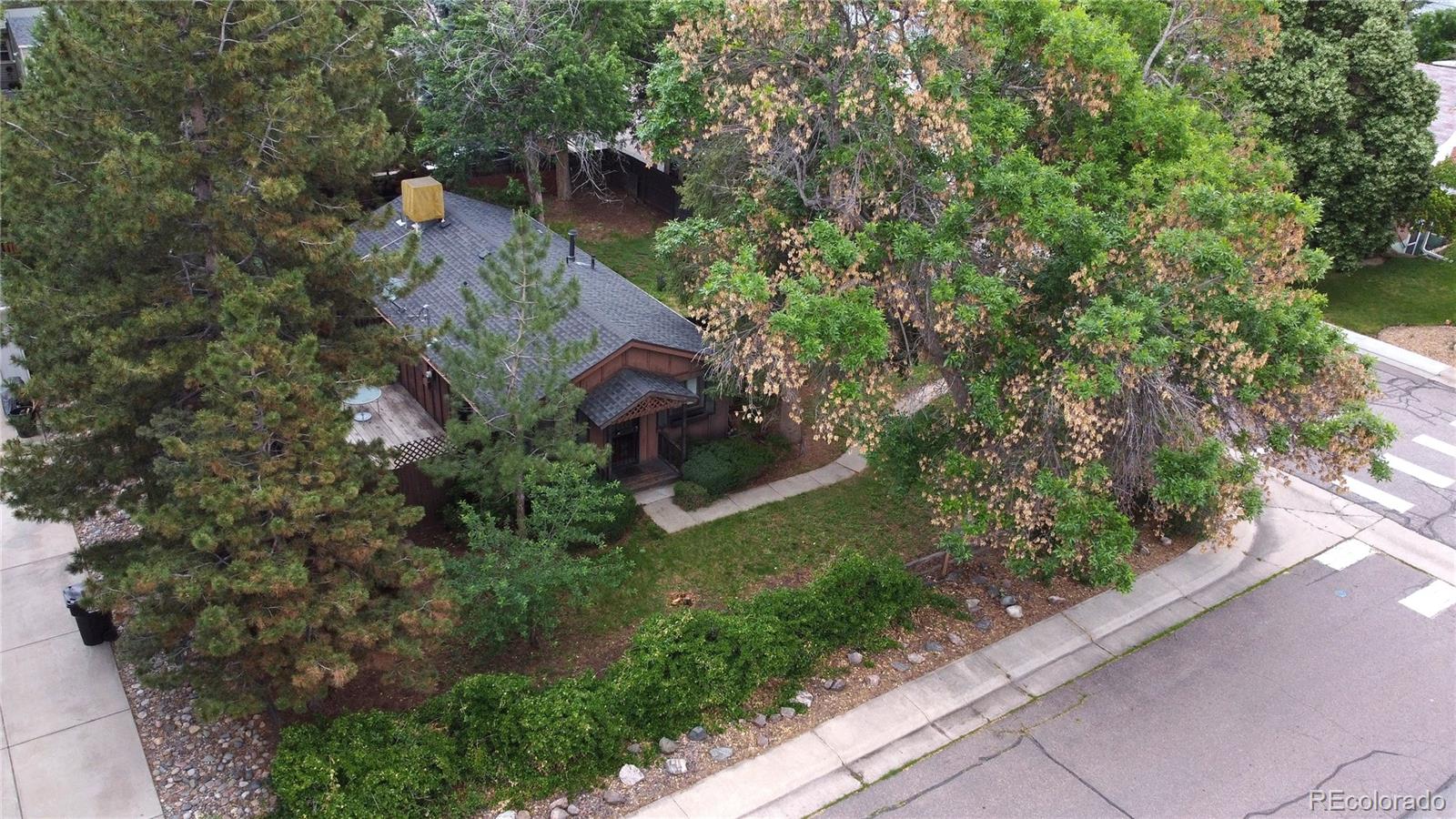 1703 W Weaver Avenue