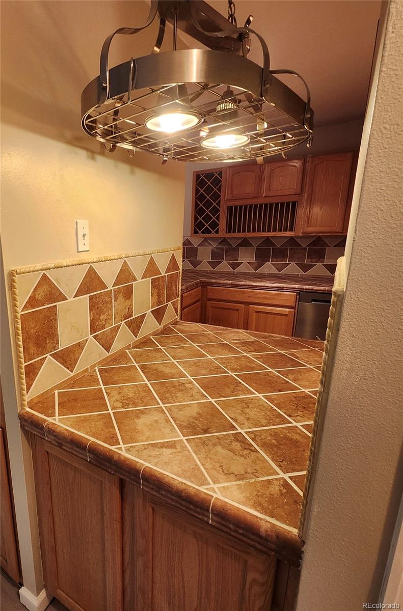 755 S Clinton Street 6B