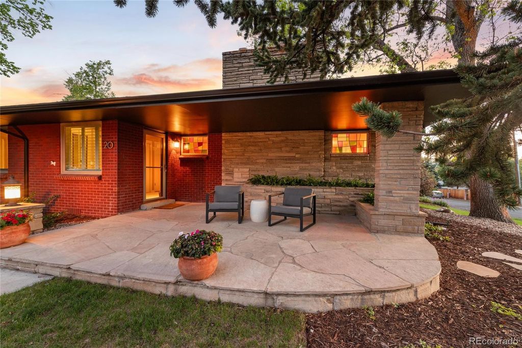 Photo of 20 Lindenwood Drive, Littleton, CO 80120 (MLS # 8630510)