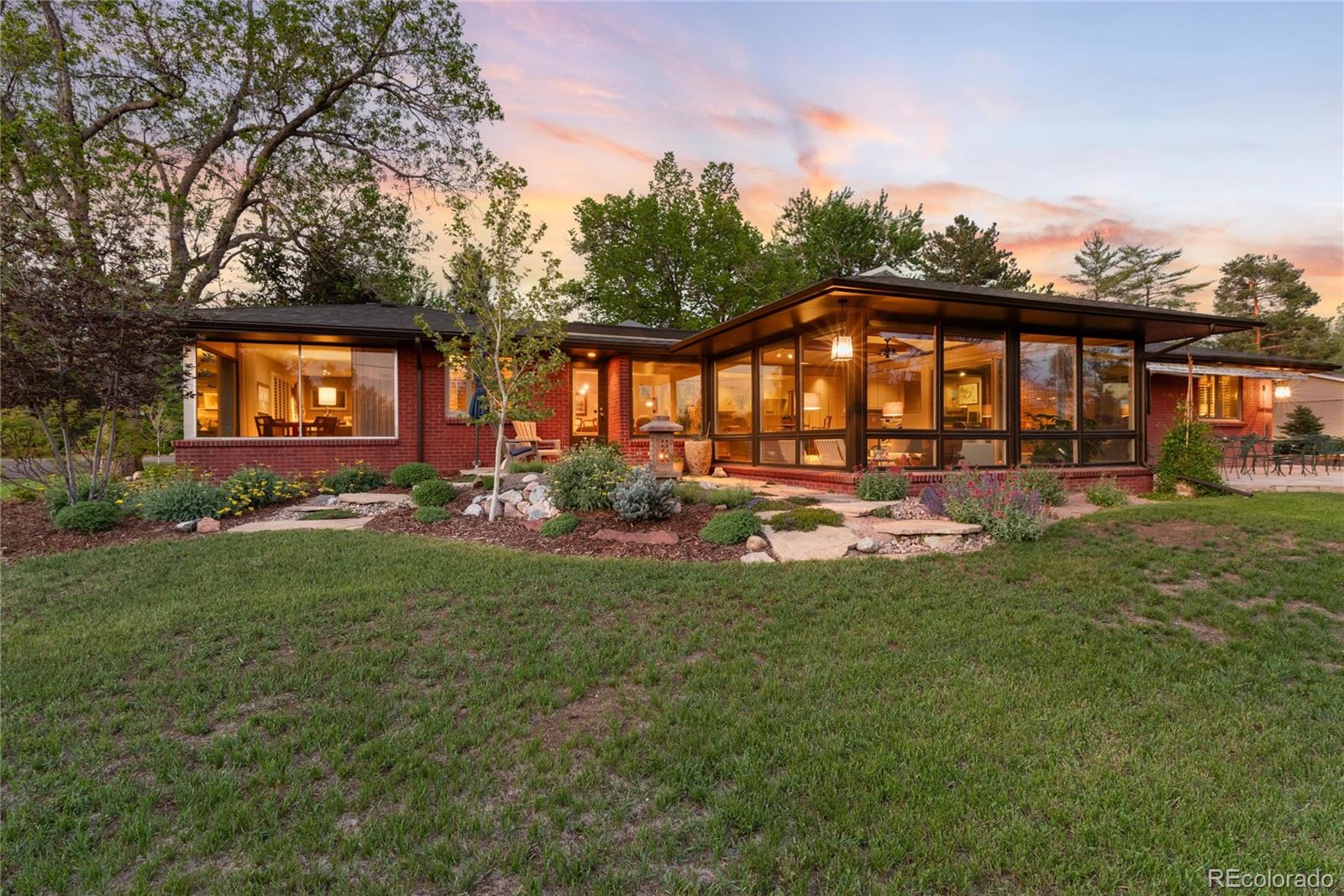 20 Lindenwood Drive