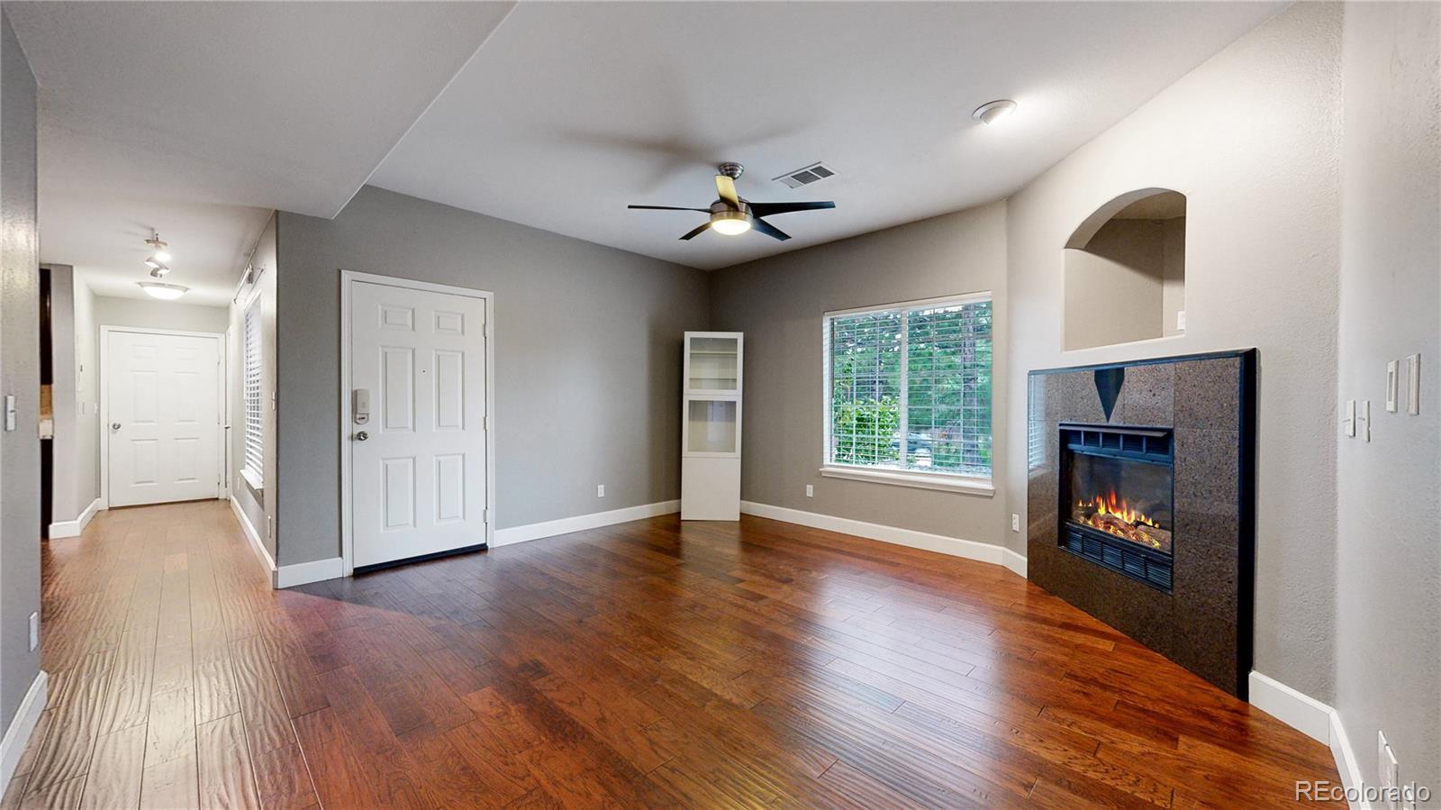 8601 E Dry Creek Road 111