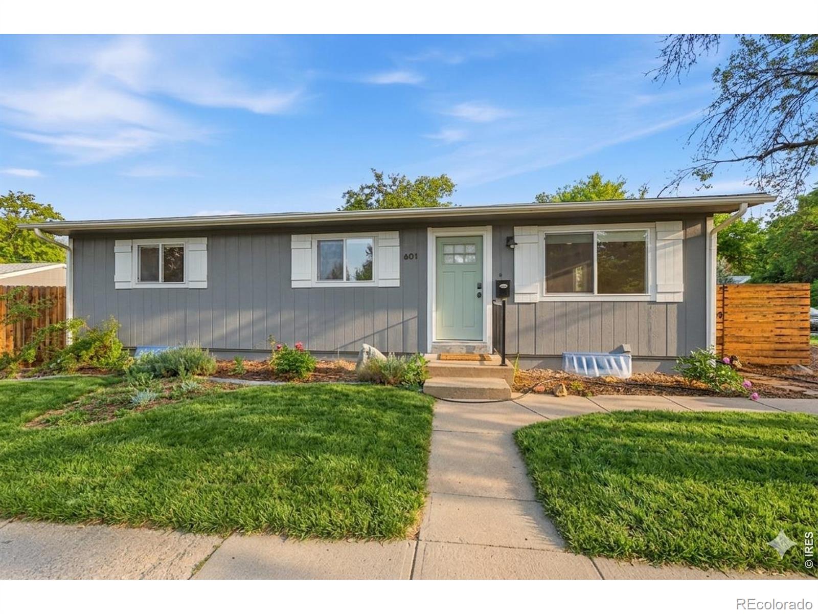 601 E Emma Street