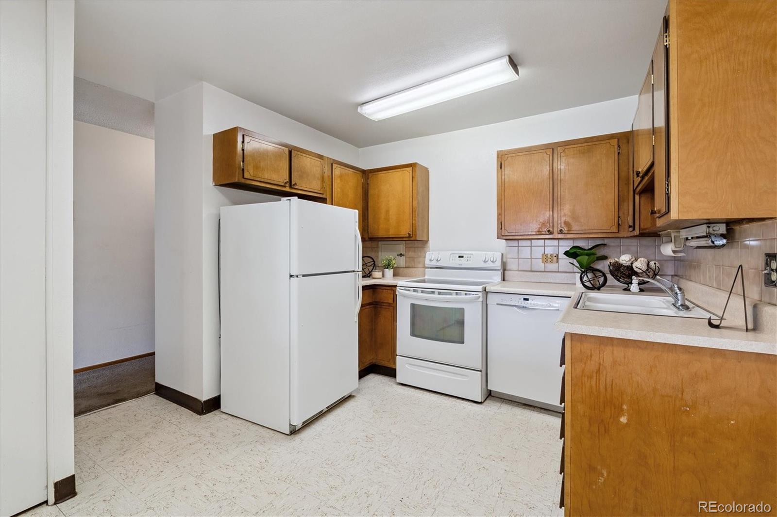 610 S Clinton Street 10B