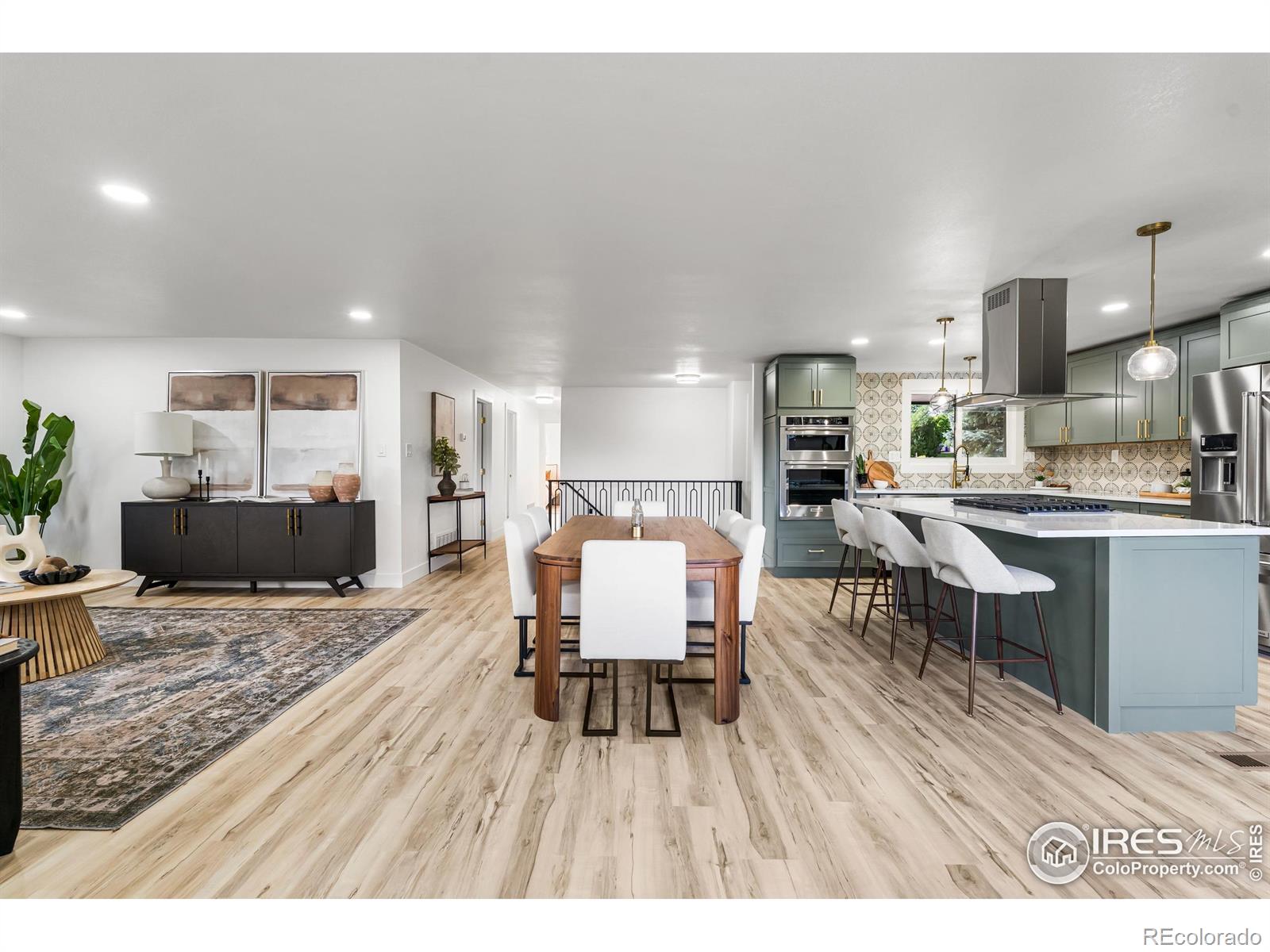 7120 S Sheridan Court