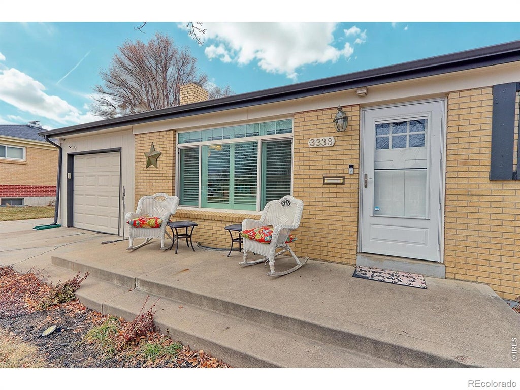 Photo of 3333 W Wagon Trail Drive, Englewood, CO 80110 (MLS # IR1070646)