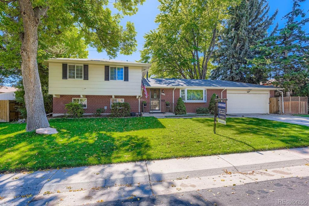 Photo of 3256 E Fair Place, Centennial, CO 80121 (MLS # 6728634)