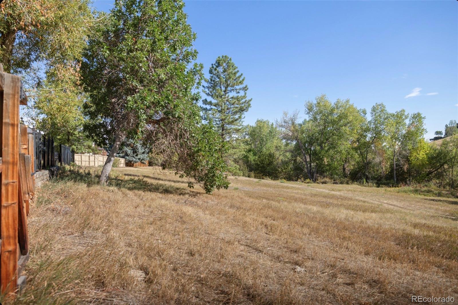 74 S Flora Way