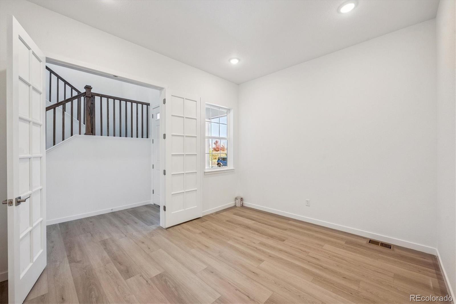 4043 Emerald Shore Drive