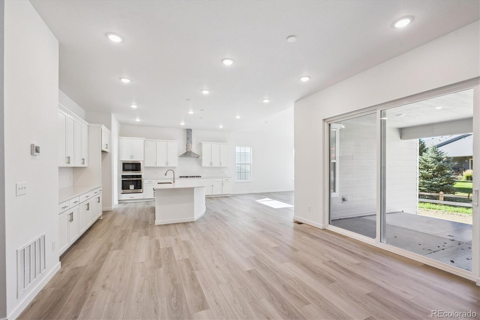 4043 Emerald Shore Drive