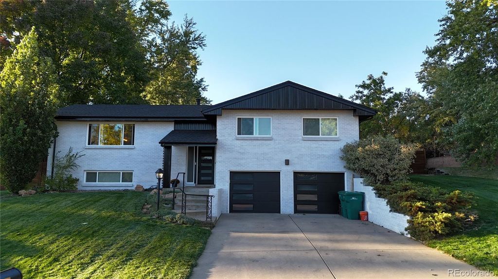 Photo of 2661 S Chase Lane, Lakewood, CO 80227 (MLS # 8205559)