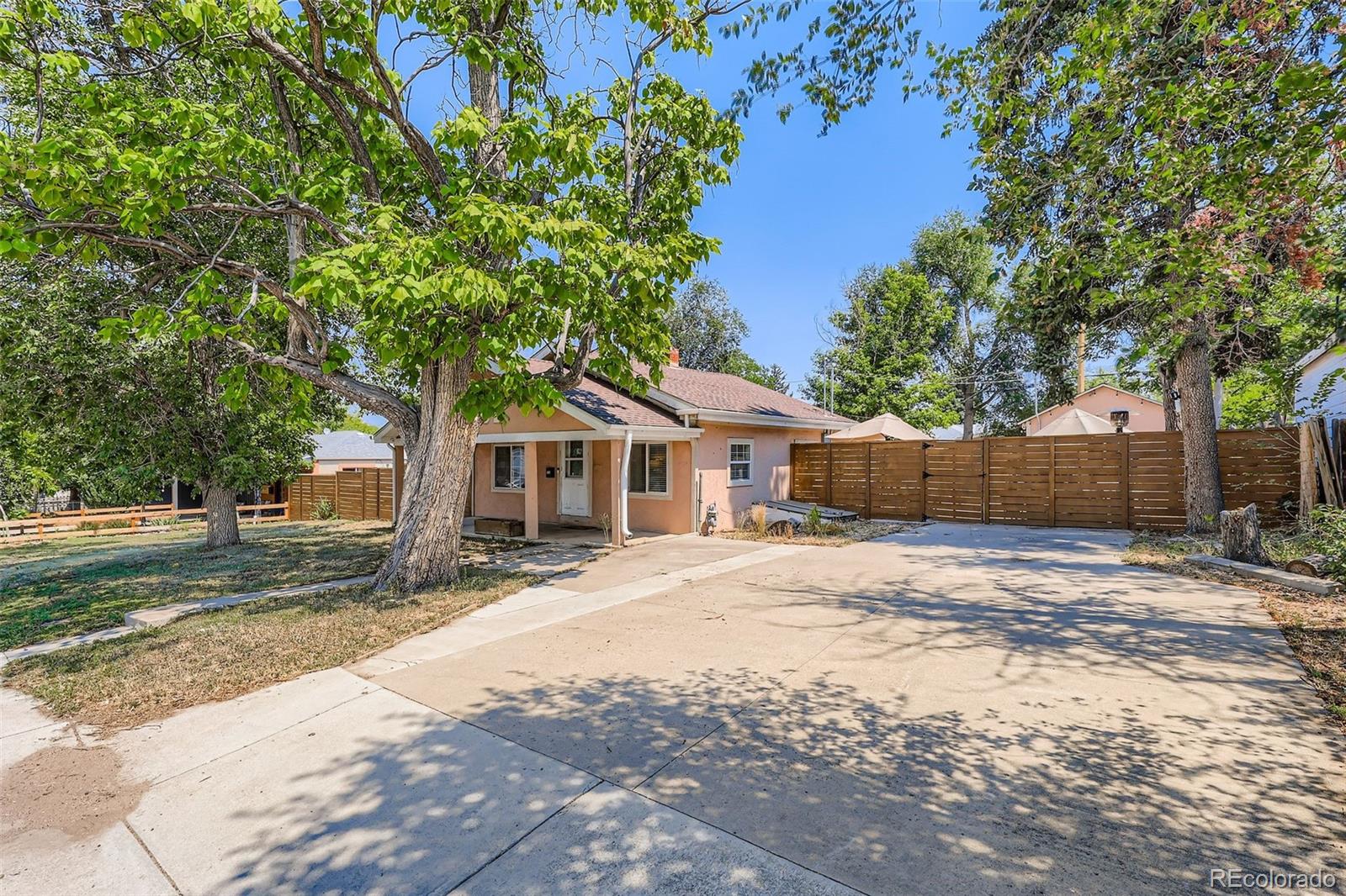 732 Perry Street