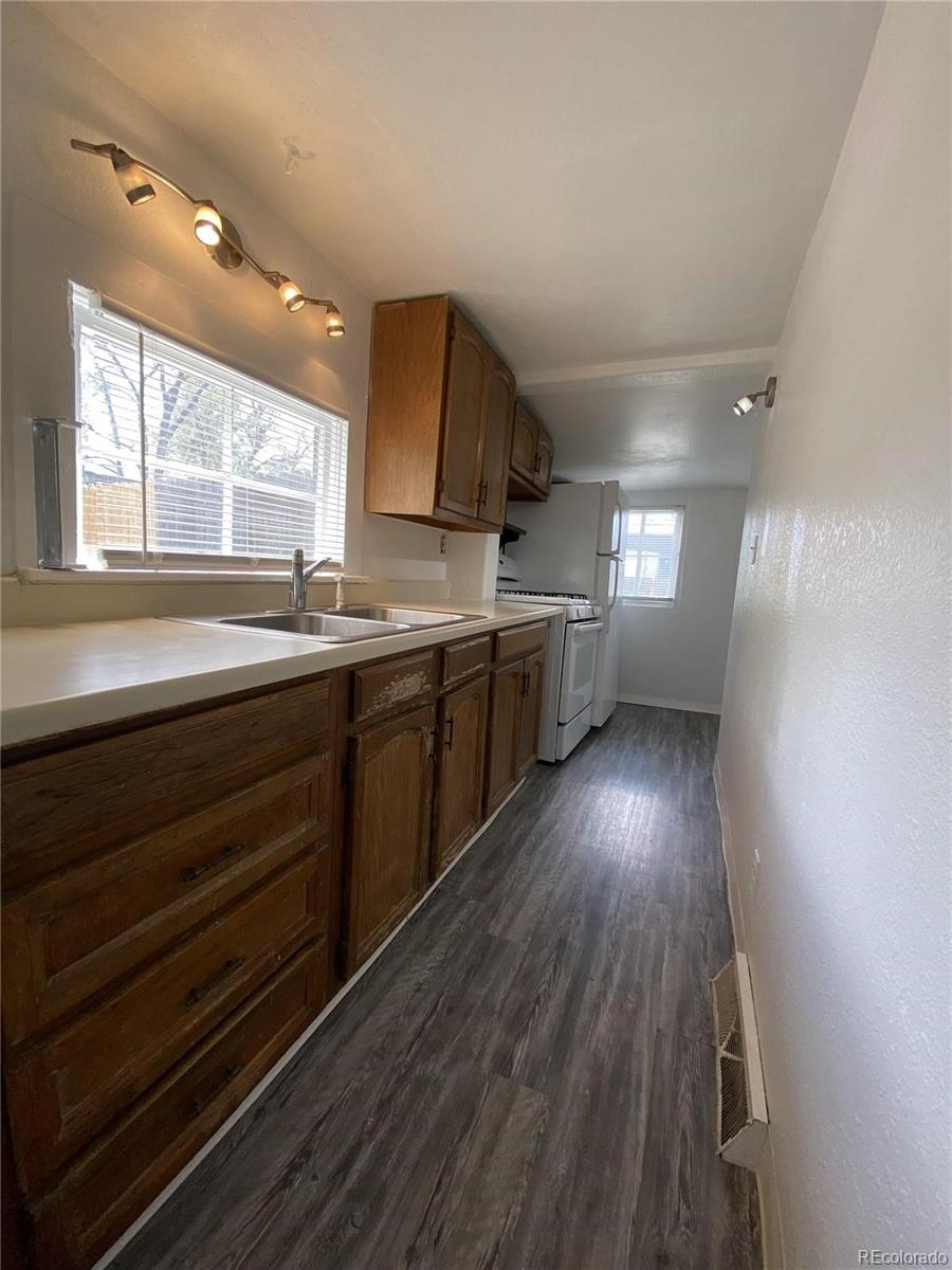 2429 S Cherokee Street